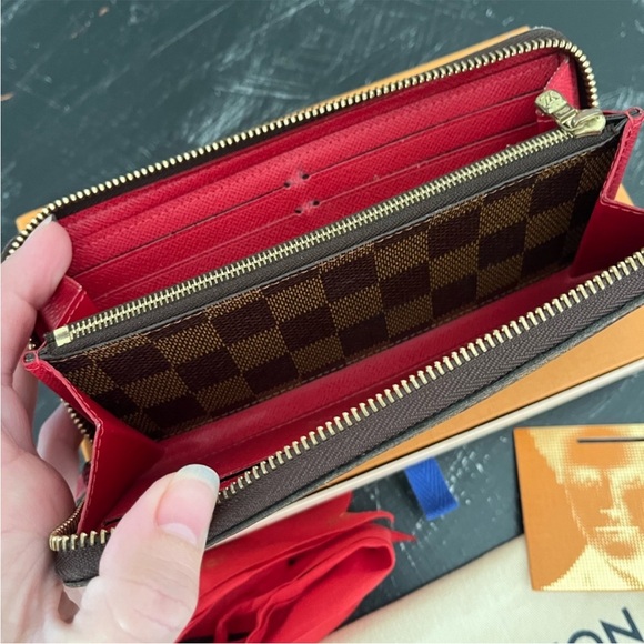 ⭐️SOLD⭐️Louis Vuitton Clemence Wallet - Picture 16 of 17